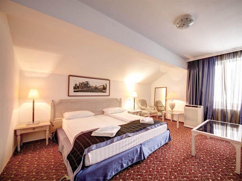 Hotel Visconti Militari 3*